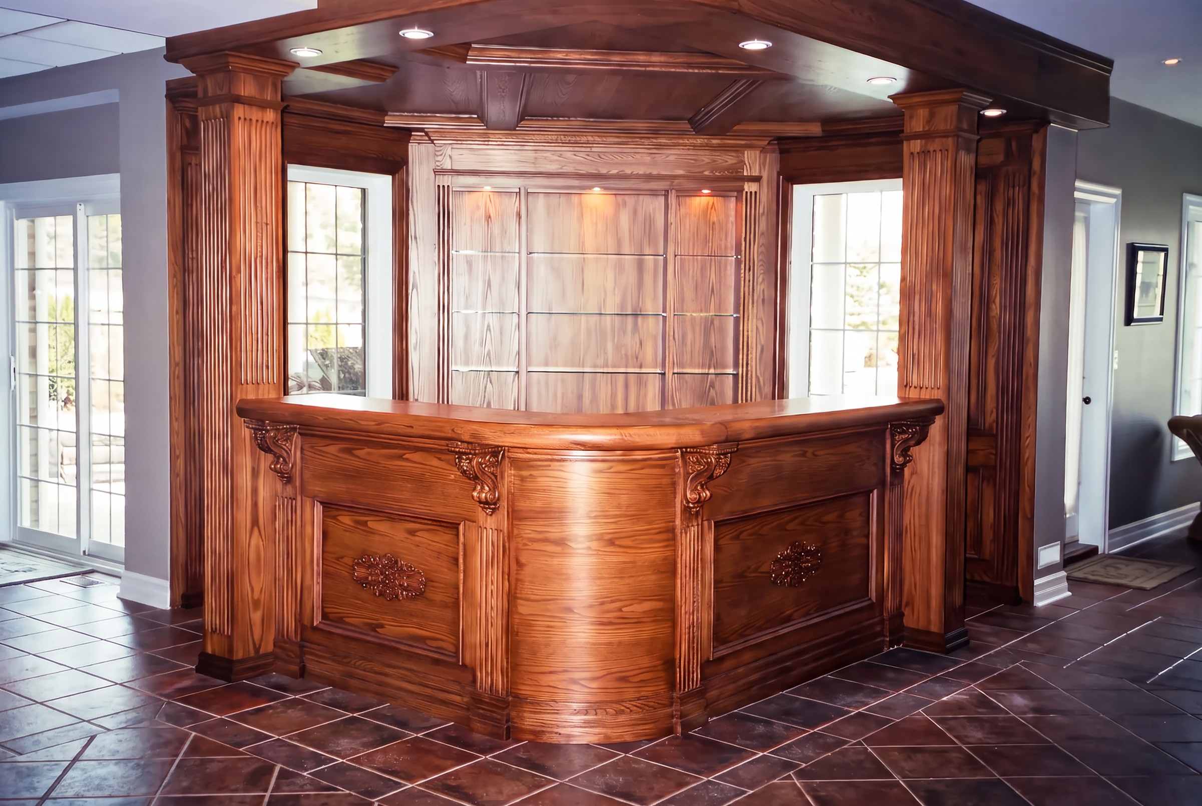 Curved Oak Bar — bars in Orillia, Ontario